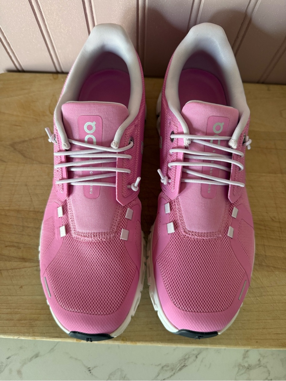 On Running Women's Cloud 6 Pink Mesh Athletic Shoes - Picture 8 of 11